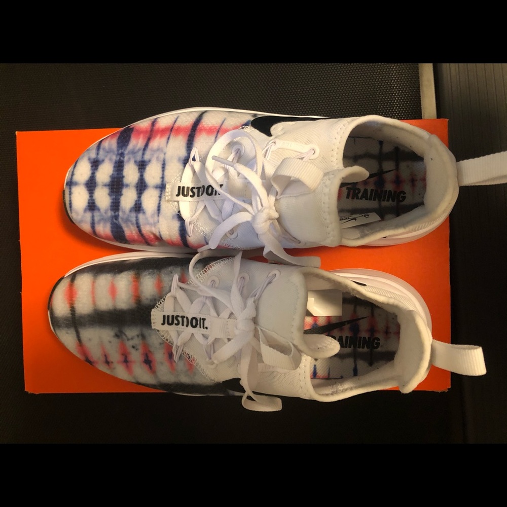 New nike TR 8 sunrise running shoes